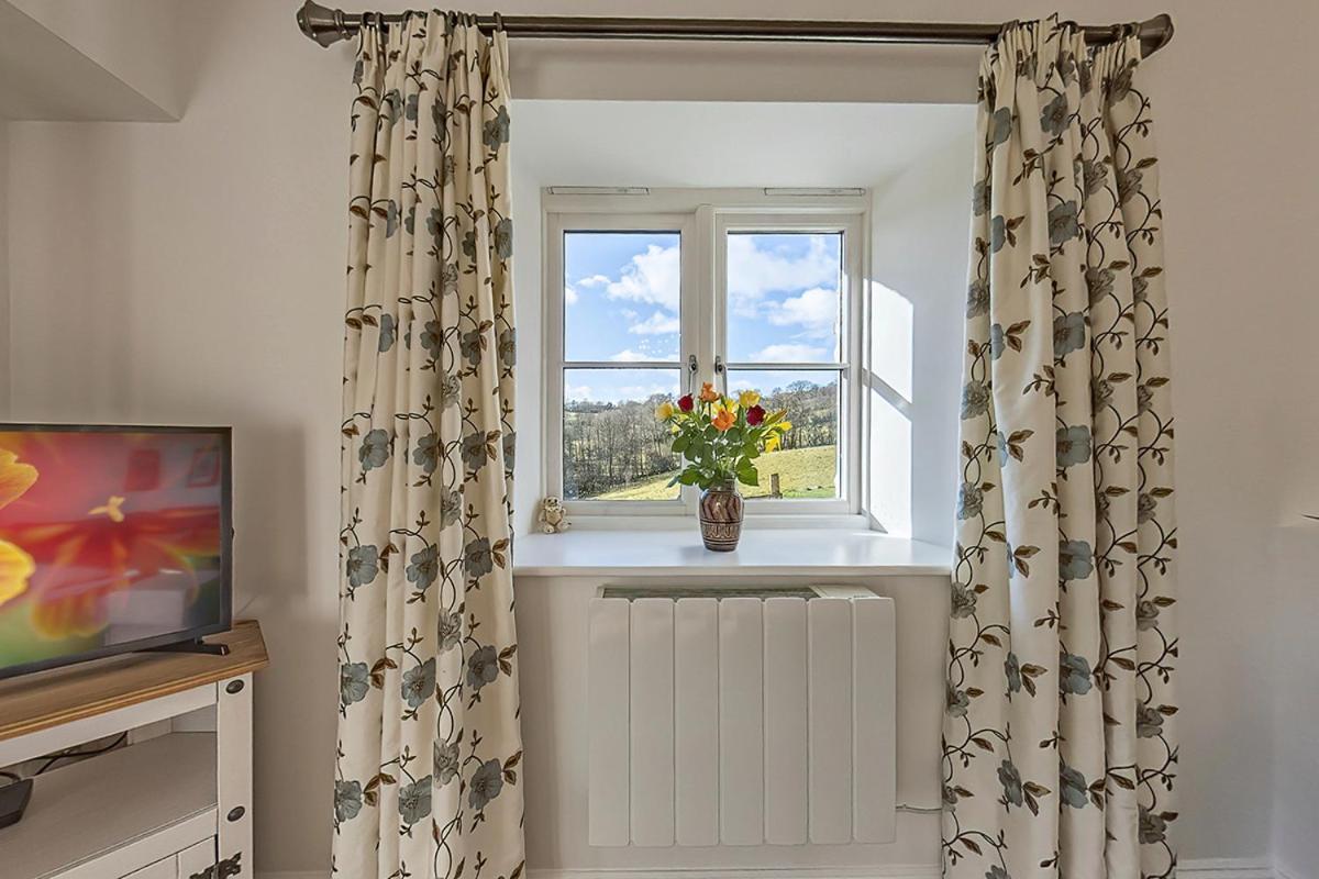 Stunning Barn Conversion With Hot Tub And Alpacas - Ty Cerrig Barn