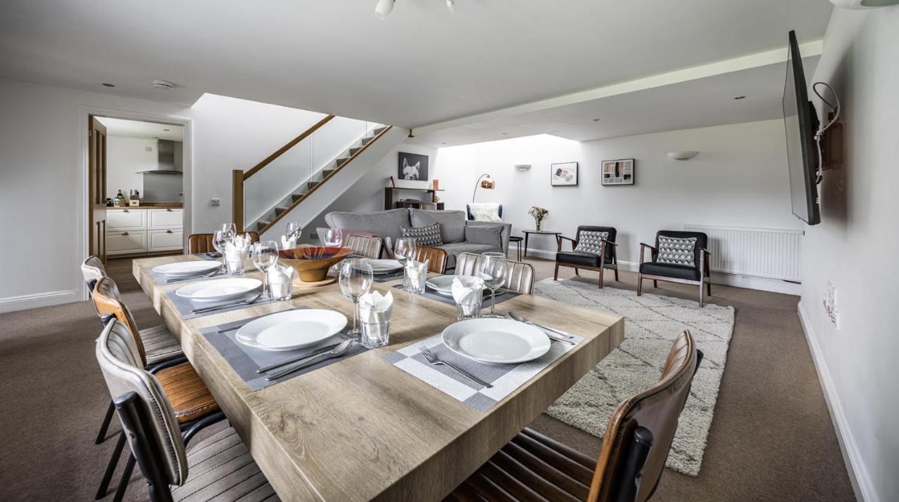 Holiday home Stunning Barn Conversion With Hot Tub And Alpacas - Ty Cerrig Barn *