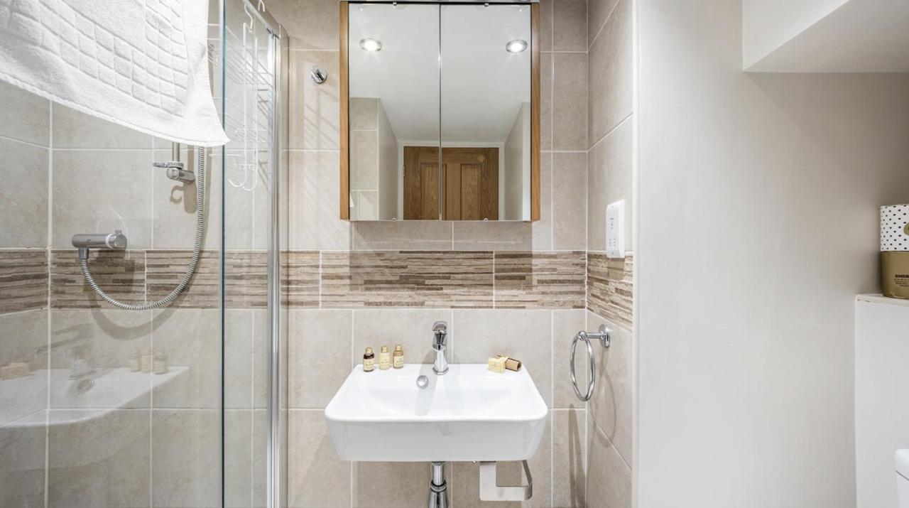 Stunning Barn Conversion With Hot Tub And Alpacas - Ty Cerrig Barn Holiday home