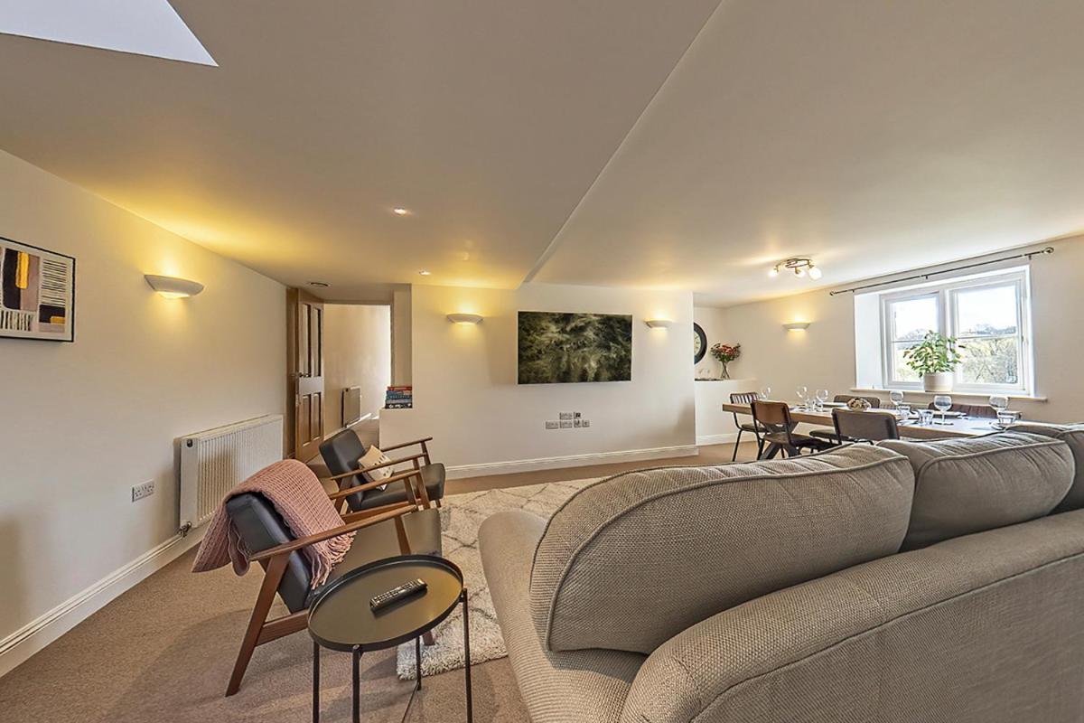 Stunning Barn Conversion With Hot Tub And Alpacas - Ty Cerrig Barn Holiday home