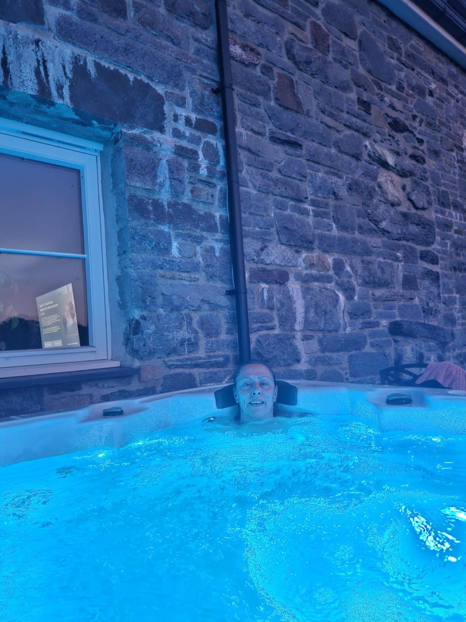 Stunning Barn Conversion With Hot Tub And Alpacas - Ty Cerrig Barn