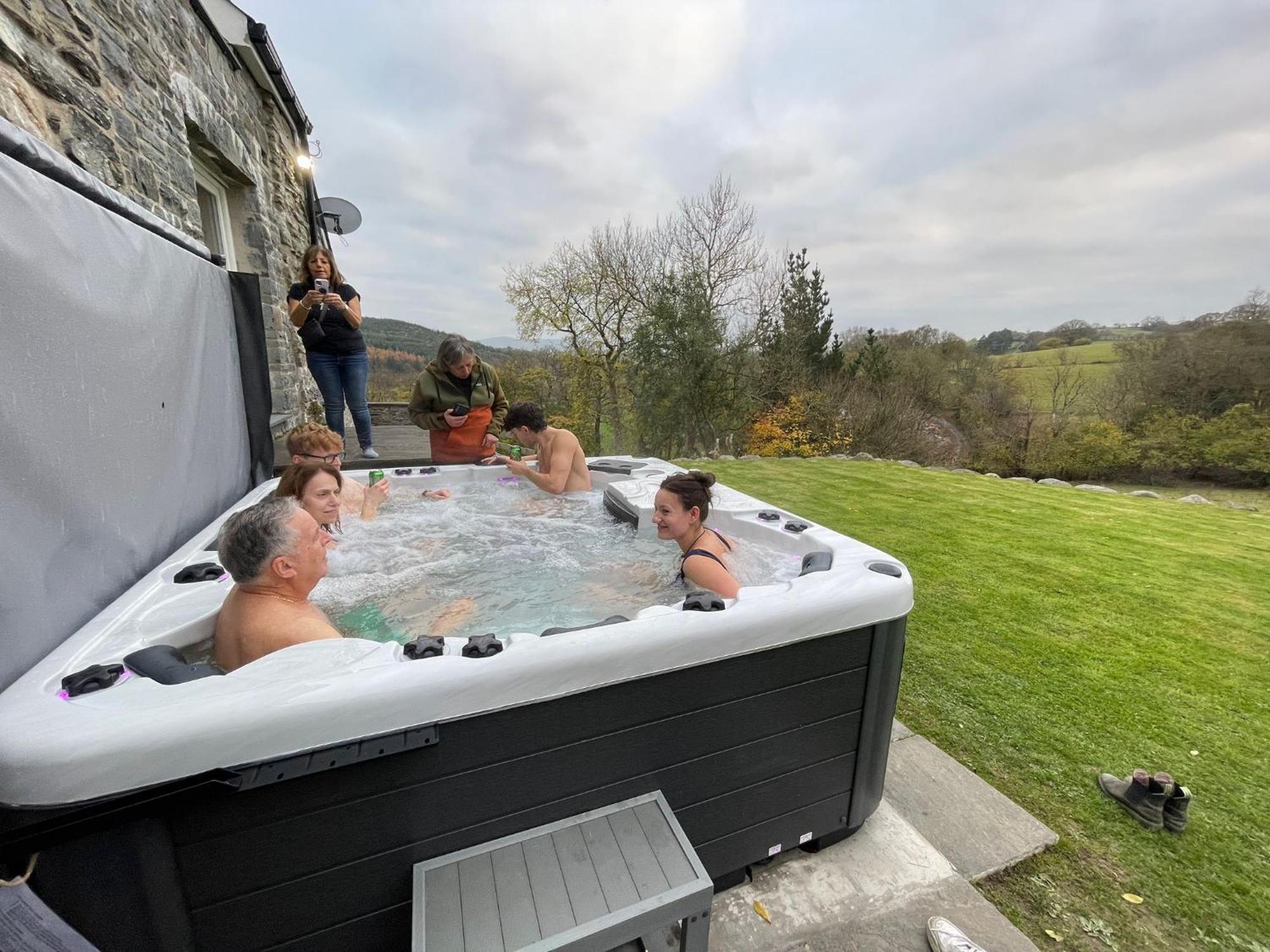 Holiday home Stunning Barn Conversion With Hot Tub And Alpacas - Ty Cerrig Barn